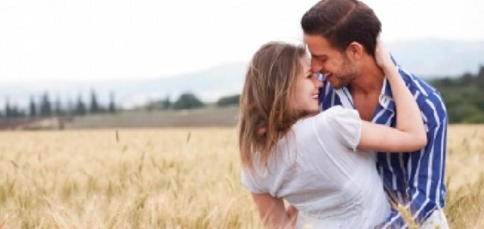 5 razloga zašto se muškarci zaljubljuju u žene