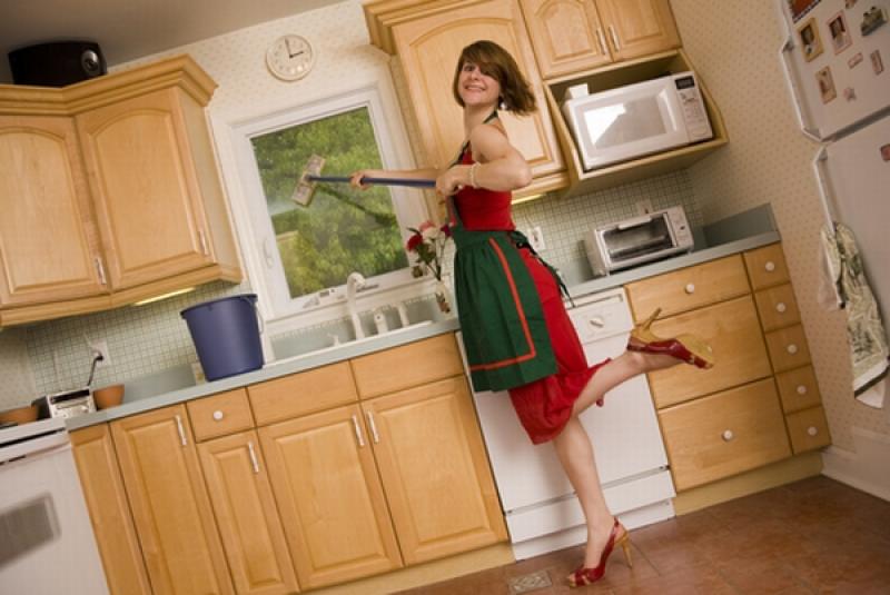 Žene rade i teže i više od muškaraca