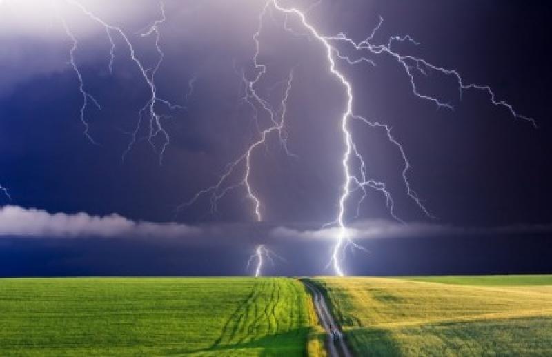 Šta kad vam automobil pogodi munja?