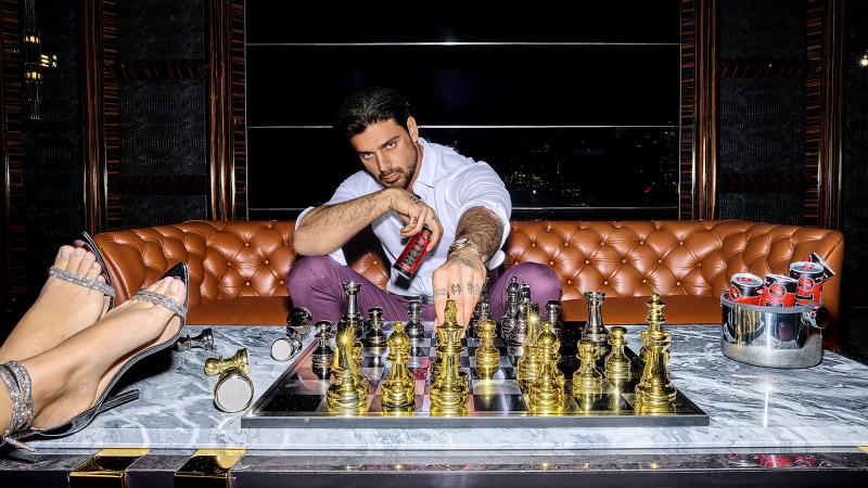 Ko je Michele Morrone?